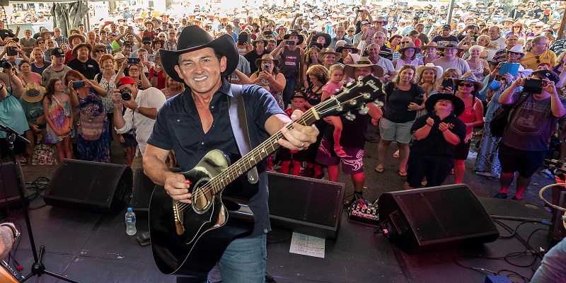 Celebrate 50 years of the Tamworth Country Music Festival